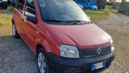 Usata Fiat Panda Active 75 CV (55 kW) 2008 Rosso Utilitaria