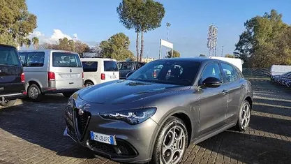 Usata Alfa Romeo Stelvio Sprint 210 CV (154 kW) 2023 Grigio SUV