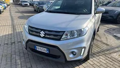 Grigio argento Usata 2017 Suzuki Vitara SUV | 13.590 € (Ottimo prezzo)