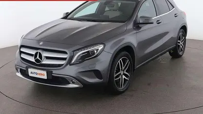 Usata 2016 Mercedes GLA200 SE SUV | 17.199 € (Buon prezzo)