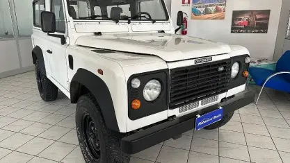 Usata Land Rover Defender 122 CV (89 kW) 2001 Bianco SUV