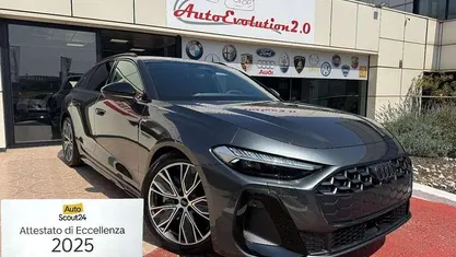 Nuova Audi A5 S-Line 204 CV (150 kW) 2025 Daytonagrau perleffekt Coupé