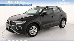 Deep black perlato Usata 2024 VW T-Roc Life SUV | 28.500 € (Buon prezzo)