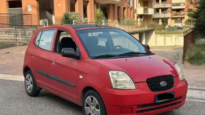 Usata Kia Picanto Spirit 61 CV (44 kW) 2006 Rosso Utilitaria
