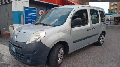 Usata Renault Kangoo Dynamique 85 CV (62 kW) 2008 Grigio Monovolume