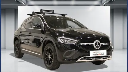 Usata Mercedes GLA180 116 CV (85 kW) 2022 Nero SUV