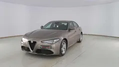 Bronzo Usata 2019 Alfa Romeo Giulia Business Tre volumi | 19.400 € (Buon prezzo)