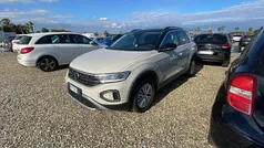 Beige Usata 2022 VW T-Roc Life SUV | 22.900 € (Buon prezzo)
