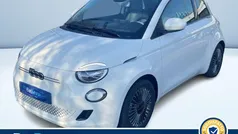 Bianco pastello Usata 2021 Fiat 500e Icon Cabrio | 17.000 € (Buon prezzo)