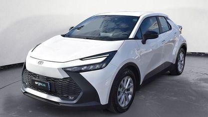 Usata Toyota C-HR Active 140 CV (102 kW) 2024 Bianco SUV