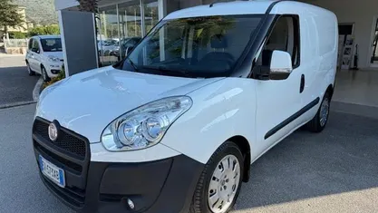 Bianco pastello Usata 2014 Fiat Doblò Monovolume | 5500 € (Buon prezzo)