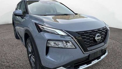 Usado Nissan X-Trail Tekna 213 CV (156 kW) 2024 Gris SUV