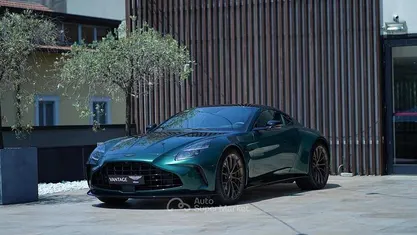 Usata 2025 Aston Martin V8 Vantage Coupé | 261.300 €