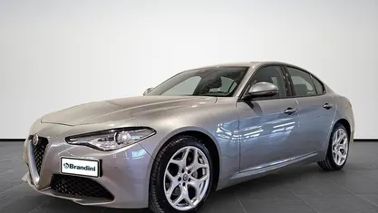 Usata 2021 Alfa Romeo Giulia Executive Tre volumi | 23.717 € (Ottimo prezzo)