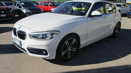 Bianco Usata 2017 BMW 114 Sport Line Due volumi | 9900 € (Buon prezzo)