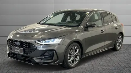 Käytetty Ford Focus ST-Line 116 HP (85 kW) 2024 Musta Sedan