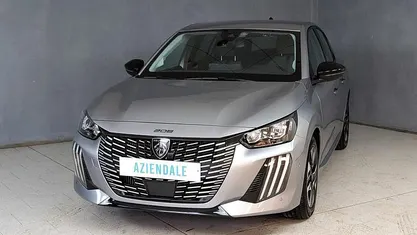 Usata Peugeot 208 Allure 100 CV (73 kW) 2025 Grigio Utilitaria