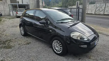 Usata Fiat Punto Lounge 75 CV (55 kW) 2014 Nero Utilitaria