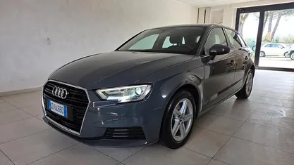 Usata Audi A3 Advanced 149 CV (109 kW) 2020 Grigio Berlina