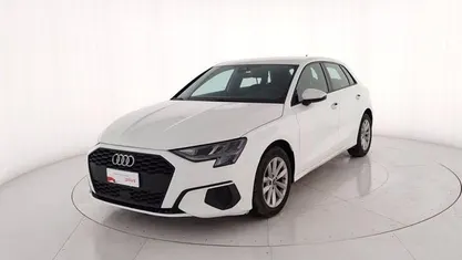 Usata Audi A3 Business 110 CV (80 kW) 2020 Bianco pastello Berlina