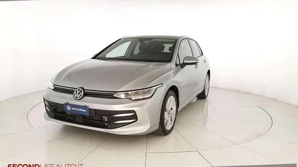 Argento Nuova 2025 VW Golf VIII Edition Tre volumi | 35.200 € (Buon prezzo)