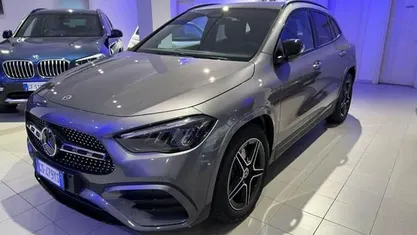 Gray Usata 2024 Mercedes GLA180 Advanced Plus SUV | 39.900 € (Buon prezzo)