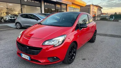 Usata Opel Corsa 90 CV (66 kW) 2016 Rosso Coupé