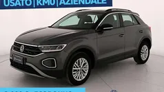 Indium grey metallizzato nero Usata 2024 VW T-Roc Life SUV | 30.900 € (Buon prezzo)