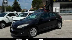 Nero Usata 2010 Renault Mégane III Luxe Tre volumi | 3900 € (Ottimo prezzo)