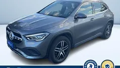 Grigio metallizzato Usata 2022 Mercedes GLA200 SUV | 31.500 € (Super prezzo)
