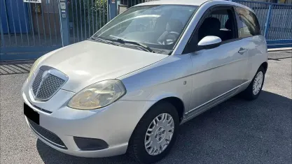Usata Lancia Ypsilon 75 CV (55 kW) 2007 Grigio Utilitaria