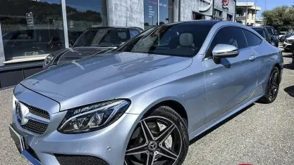 Usata Mercedes C300 Premium 245 CV (180 kW) 2017 Azzurro Coupé