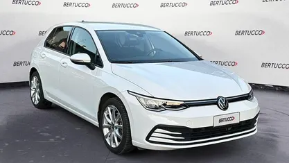 Bianco Usata 2021 VW Golf Life Berlina | 19.900 € (Buon prezzo)
