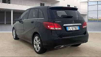 Nero metallizzato Usata 2016 Mercedes B180 Monovolume | 9970 € (Buon prezzo)