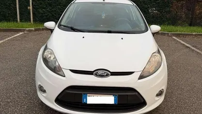Usata Ford Fiesta 70 CV (51 kW) 2011 Berlina