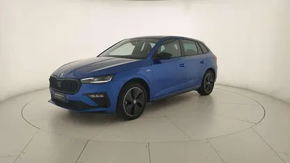 Blu race metallizzato Usata 2024 Skoda Scala Monte Carlo Due volumi | 23.900 € (Buon prezzo)