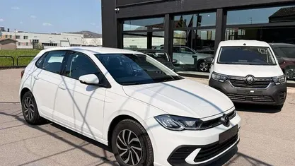 Usata VW Polo Life 95 CV (69 kW) 2023 Bianco pastello Utilitaria