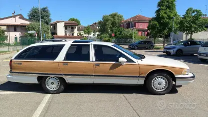 Używany Buick Roadmaster 179 KM (131 kW) 1992 Biały Sedan/Limuzyna