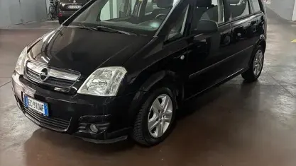 Usata Opel Meriva Club 90 CV (66 kW) 2010 Nero Monovolume