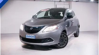 Usata Lancia Ypsilon S 69 CV (50 kW) 2024 Grigio pietra Utilitaria