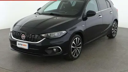 Nero Usata 2017 Fiat Tipo Lounge Tre volumi | 10.799 € (Buon prezzo)