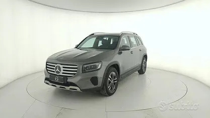 Usata Mercedes GLB180 Advanced 116 CV (85 kW) 2025 Grigio SUV