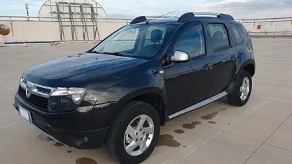 Usata 2013 Dacia Duster Lauréate SUV | 7500 € (Molto cara)