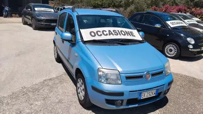 Usata Fiat Panda Active 75 CV (55 kW) 2011 Bluazzurro Utilitaria