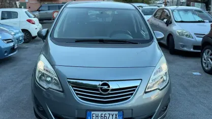 Usata Opel Meriva 110 CV (80 kW) 2011 Grigio Monovolume