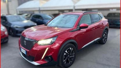 Usata Peugeot 2008 Allure 131 CV (96 kW) 2021 Rosso SUV