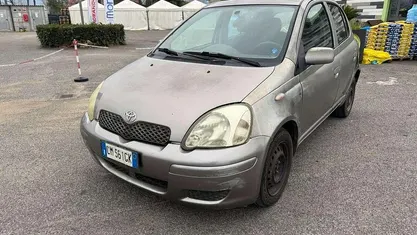 Usata Toyota Yaris 75 CV (55 kW) 2004 Berlina