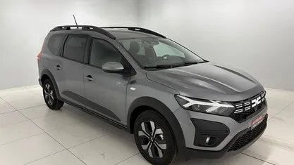 Usata 2025 Dacia Jogger Expression Monovolume | 19.900 € (Buon prezzo)