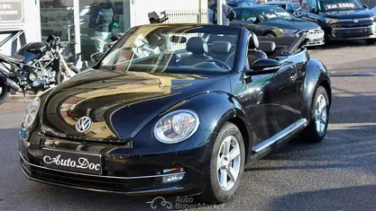 Usata VW Beetle Cabriolet Design 105 CV (77 kW) 2013 Nero Cabrio