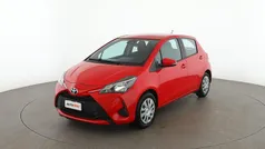 Rosso Usata 2020 Toyota Yaris Cool Tre volumi | 11.499 € (Buon prezzo)